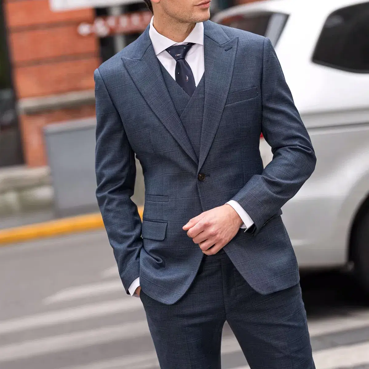 Bespoke suit for a wedding