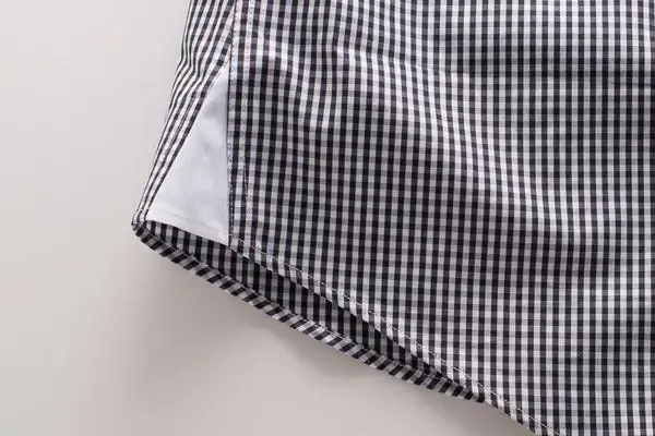 Reinforced gusset on a shirt